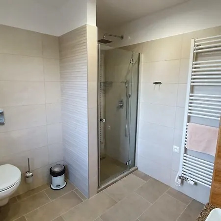 بيت للعطل S Luxusnym Privatnym Wellness