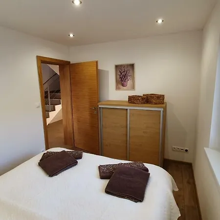 بيت للعطل S Luxusnym Privatnym Wellness