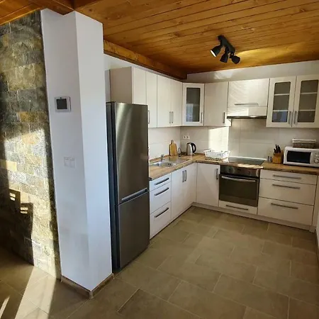 S Luxusnym Privatnym Wellness بيت للعطل